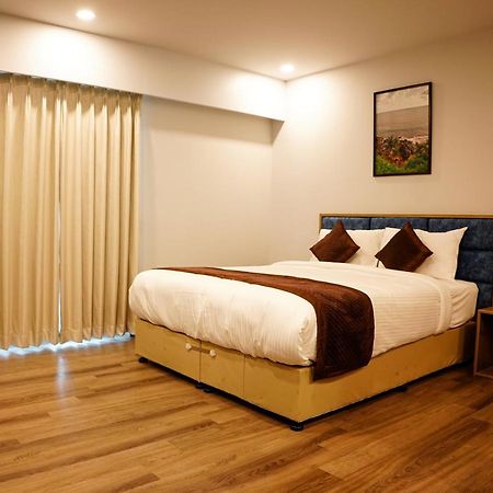 Dream Hotel - Richmond Bangalore Extérieur photo