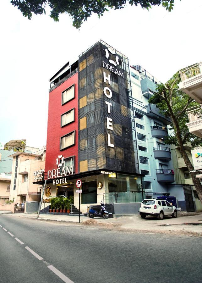 Dream Hotel - Richmond Bangalore Extérieur photo