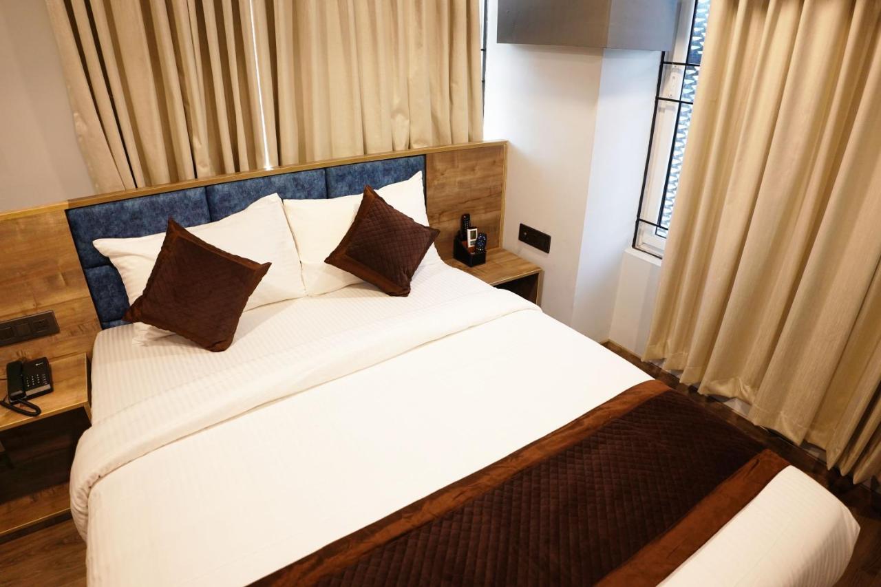 Dream Hotel - Richmond Bangalore Extérieur photo