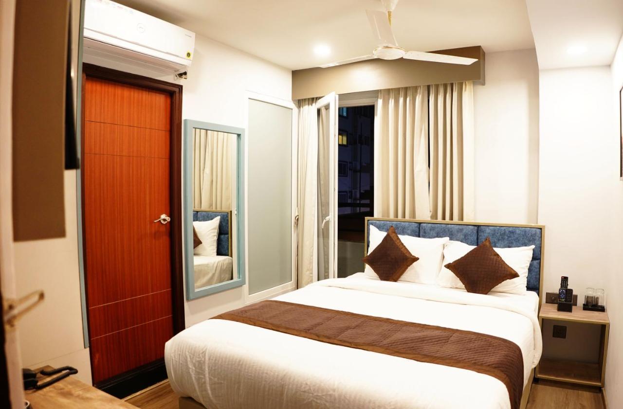 Dream Hotel - Richmond Bangalore Extérieur photo