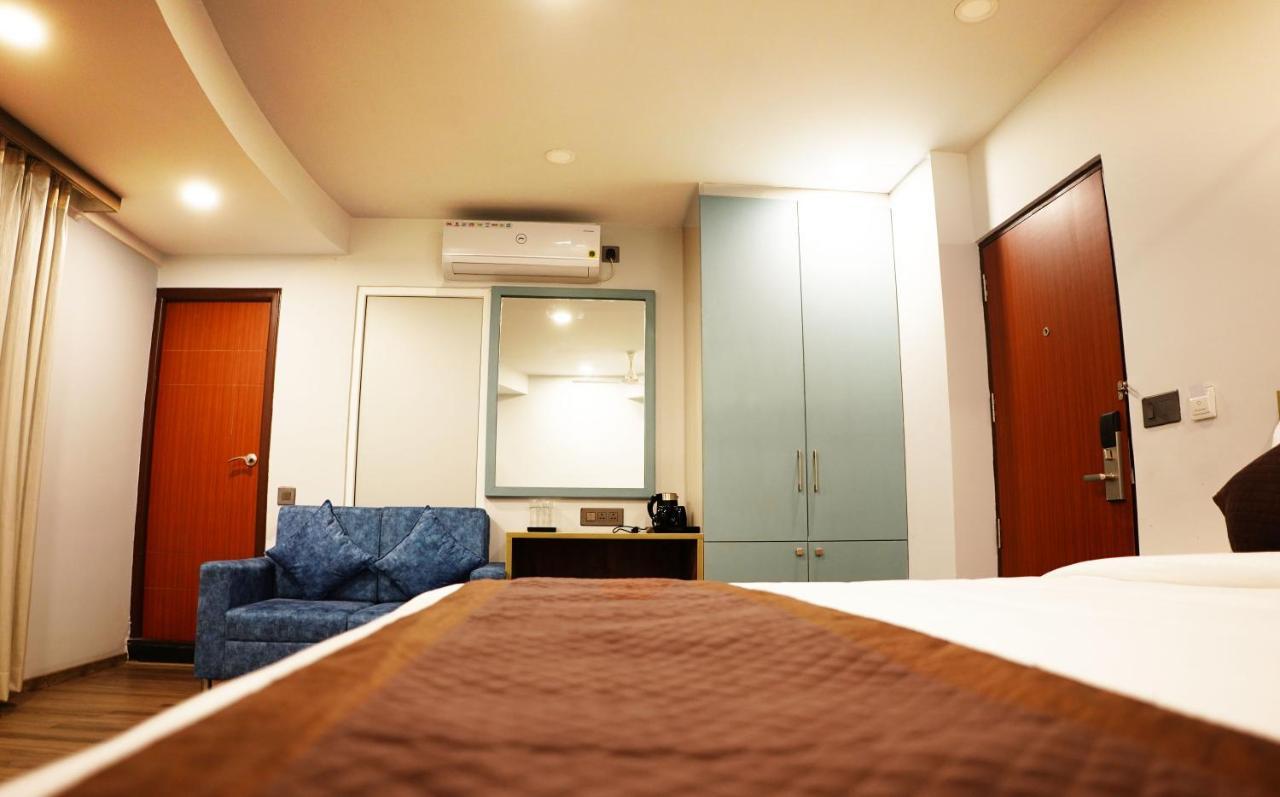 Dream Hotel - Richmond Bangalore Extérieur photo