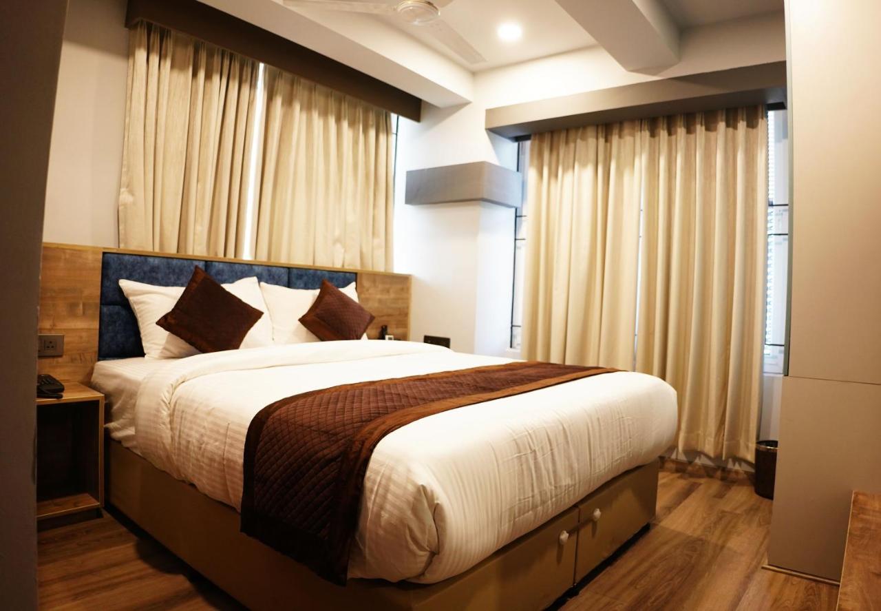 Dream Hotel - Richmond Bangalore Extérieur photo