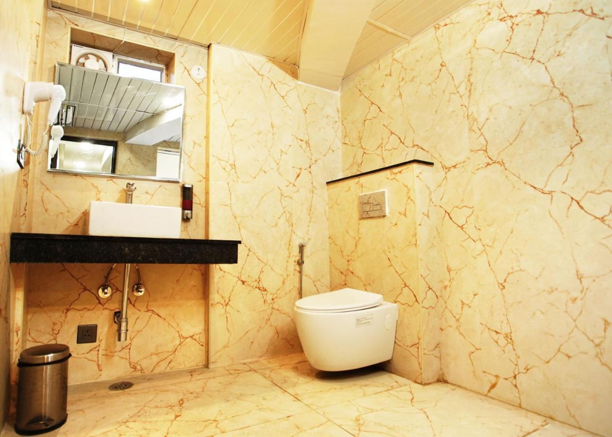 Dream Hotel - Richmond Bangalore Extérieur photo